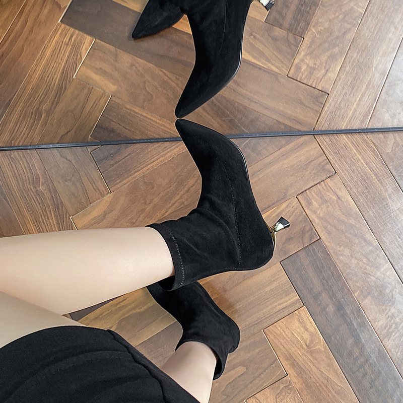 Kitten heel suede stretch skinny boots 1