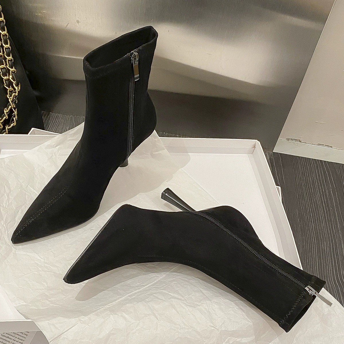 Solid color pointed toe stiletto mid-heel ankle boots 4 01