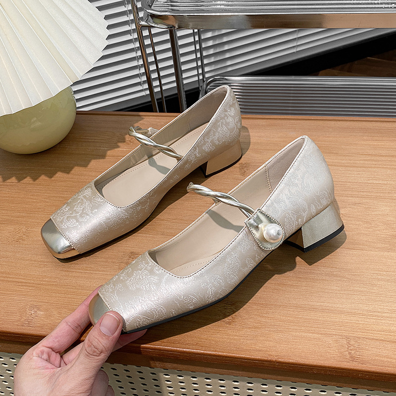 Mary Jane shoes retro temperament color matching 77 01